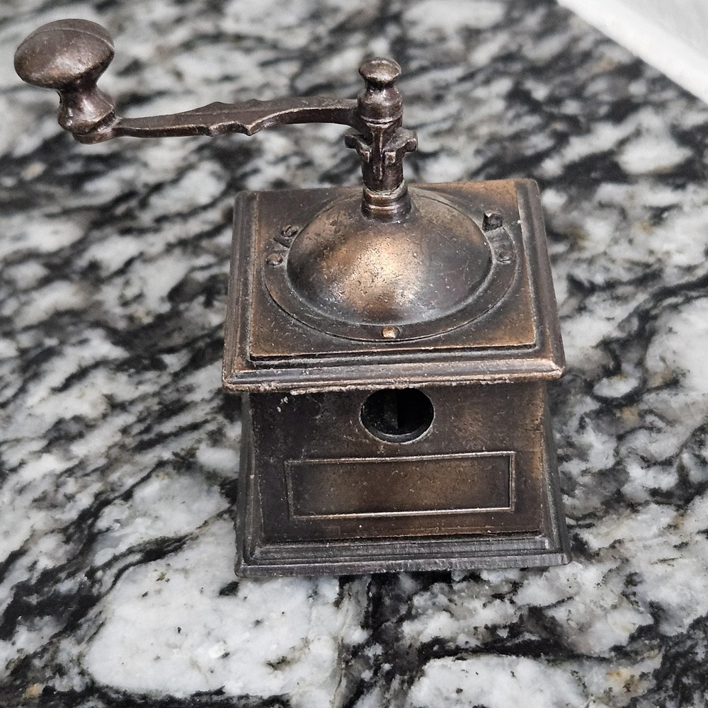 mini die-cast metal collectible old-fashioned‎ coffee grinder pencil sharpener